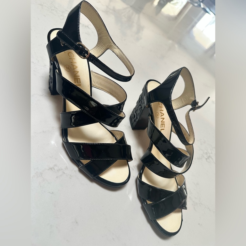 Chanel Camellia Block Heel Patent Sandals 39.5 - Picture 9 of 10